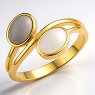 Anello in argento con Pietra di Luna Bianca