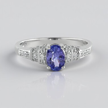 Anello in argento con Tanzanite