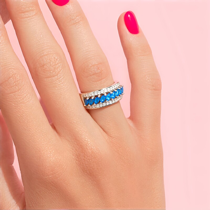 Anillo en plata con Apatita azul neón