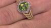 Anillo en oro con Peridoto de Wagogo