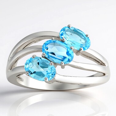 Anillo en plata con Topacio azul suizo (Pallanova)