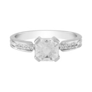 Zilveren ring met een zirkoon