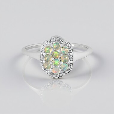 Zilveren ring met Welo-opalen