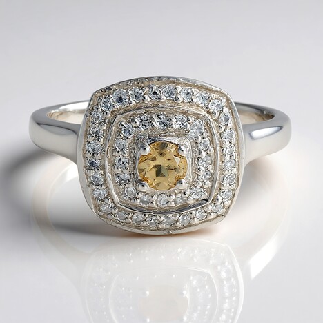 Anello in argento con Granato Malaya