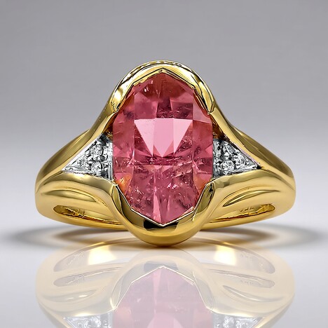 Anello in oro con Tormalina Rosa Californiana (Amanda Adkins)