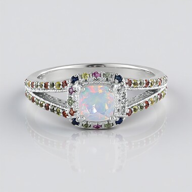 Anello in argento con Opale di Welo