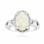 Bague en or et Opale blanche du Brésil