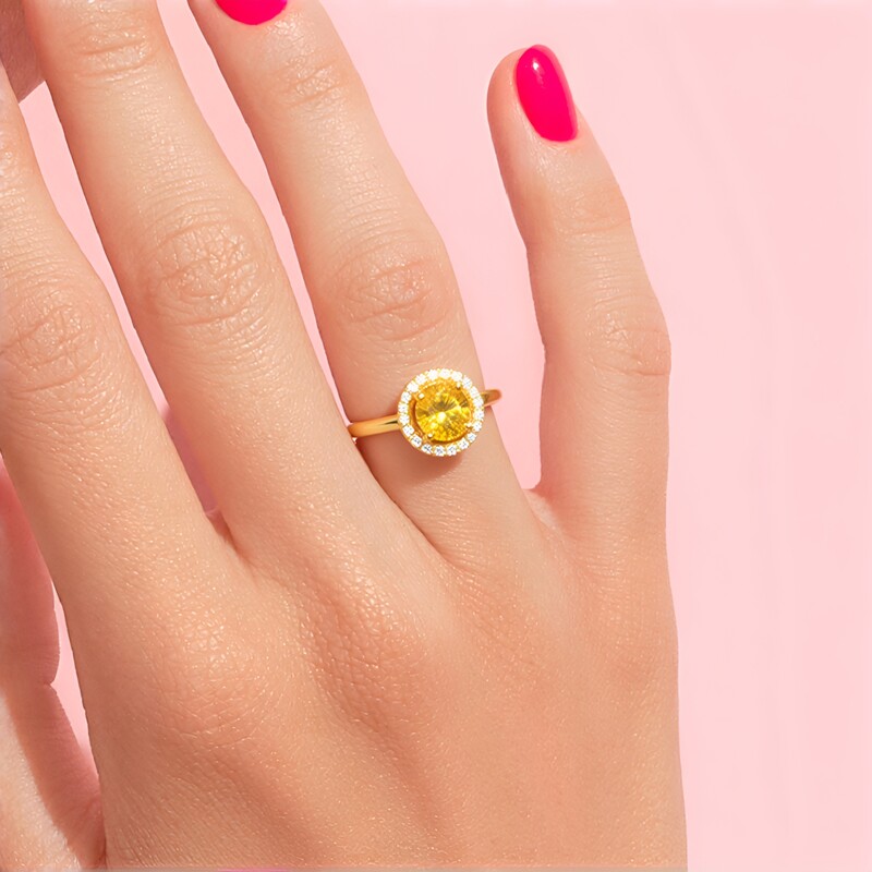 Anillo en plata con Zircón amarillo
