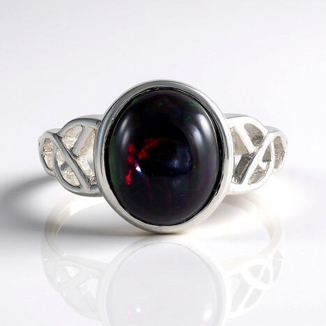 Anello in argento con Opale Mezezo