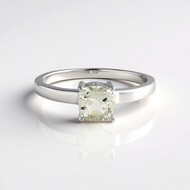 Anillo en plata con Amatista verde