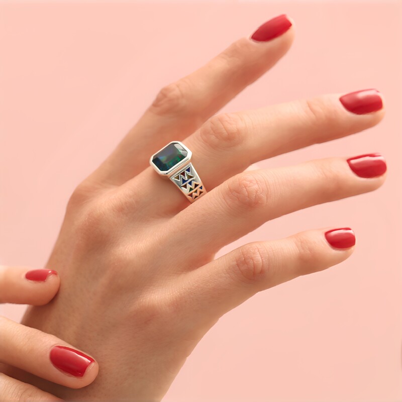 Anillo en plata con Ópalo de Mezezo (SAELOCANA)