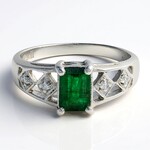Anello placcato in platino con Smeraldo Bahia
