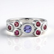 Anello in argento con Tanzanite