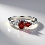 Anello in argento con Granato Mozambico