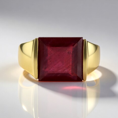 Anello in argento con Rubino del Madagascar