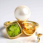 Anello in oro con Perla Bianca dei Mari del Sud (Michelle Albala)