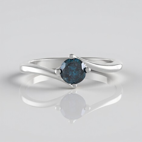Anello in oro con Diamante Blu I2