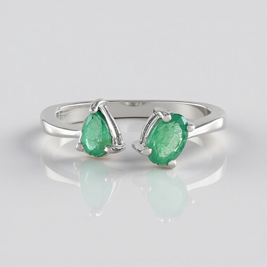 Bague en argent et Emeraude de Russie
