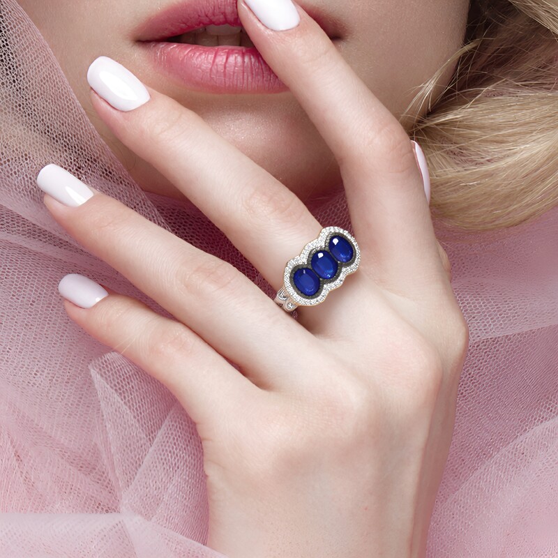 Anillo en plata con Espinela azul cobalto (Gems en Vogue)