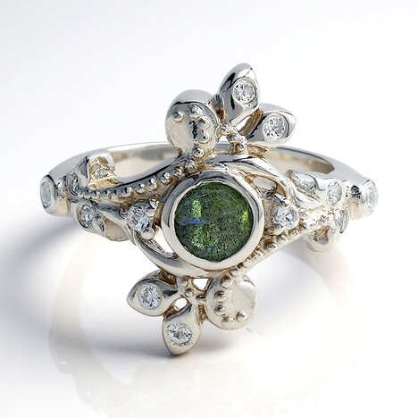 Anello in argento con Spectrolite