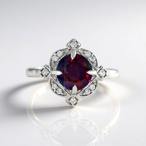 Anello in argento con Opale Mezezo