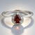 Anello in argento con Granato Malaya