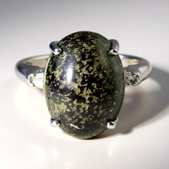 Anello in argento con Opale Leopardo