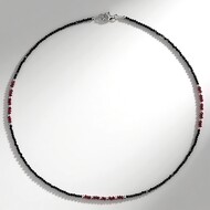 Collier en argent et Spinelle noir