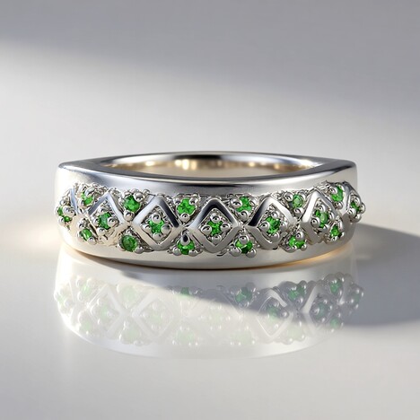 Anello in argento con Tsavorite della Tanzania