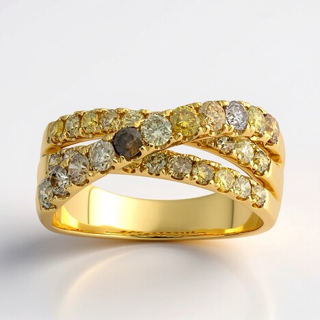 Anello in oro con Diamante Fancy I1 (CIRARI)