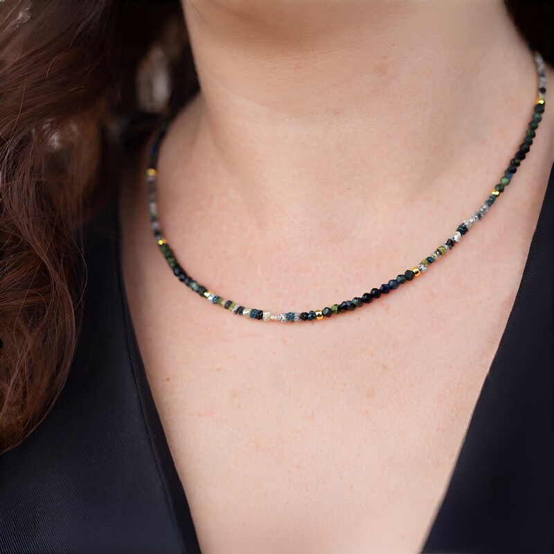 Edelstein-Silberhalskette (Riya)