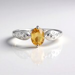 Anello in argento con Zircone Mandarino (Adela Silber)