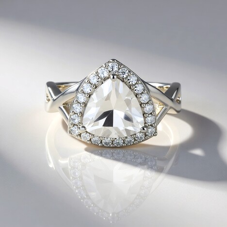 Anello in argento con Topazio Bianco