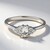 Anello in argento con Petalite