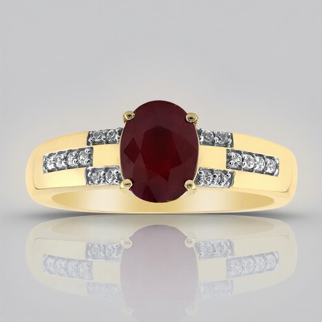 Anello in oro con Rubino della Birmania