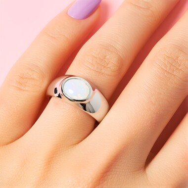 Anillo en plata con Ópalo de Welo