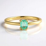 Anello in oro con Smeraldo Color Paraiba