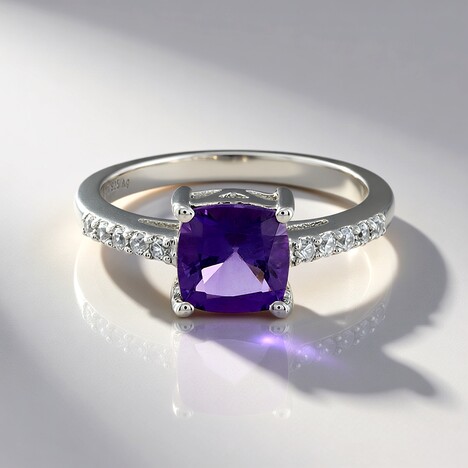Anello in argento con Ametista Siberiana