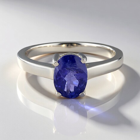 Anello in argento con Tanzanite