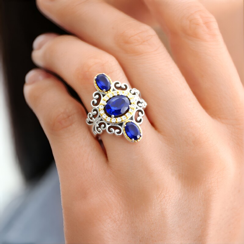 Anello in argento con Cianite del Nepal (Dallas Prince Designs)