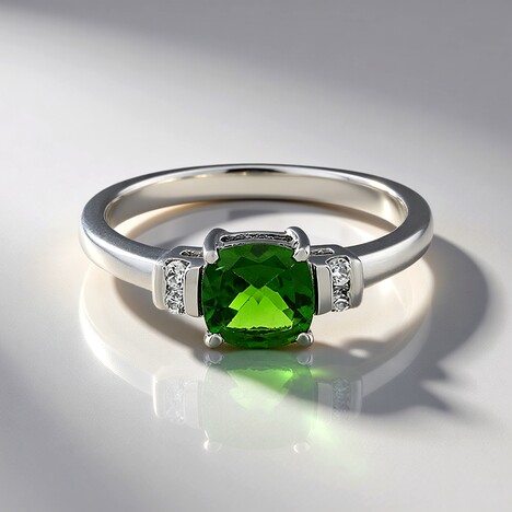 Anello in argento con Diopside Russo