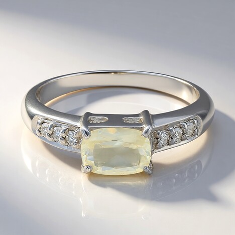 Anello in argento con Ortoclasio