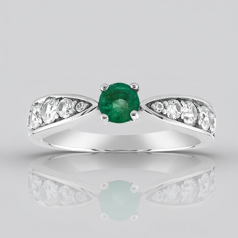 Bague en argent et Emeraude de Russie