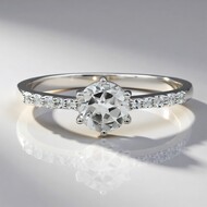 Anillo en plata con Topacio blanco