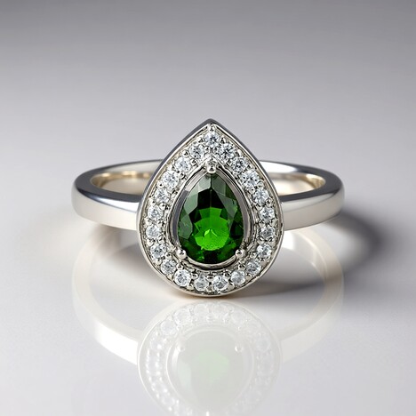 Anello in argento con Diopside Russo