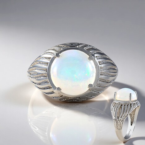 Anello in argento con Opale di Welo