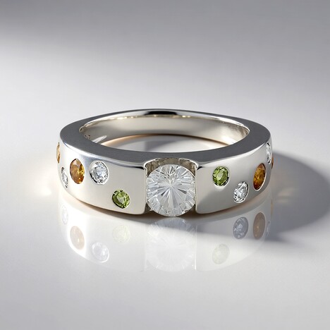 Anello in argento con Zircone