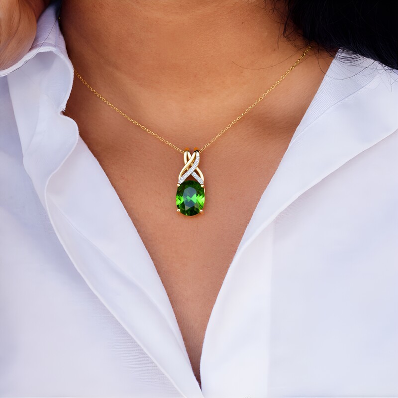 Ciondolo in oro con Peridoto Wagogo