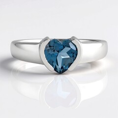 Anello in argento con Topazio Blu Londra