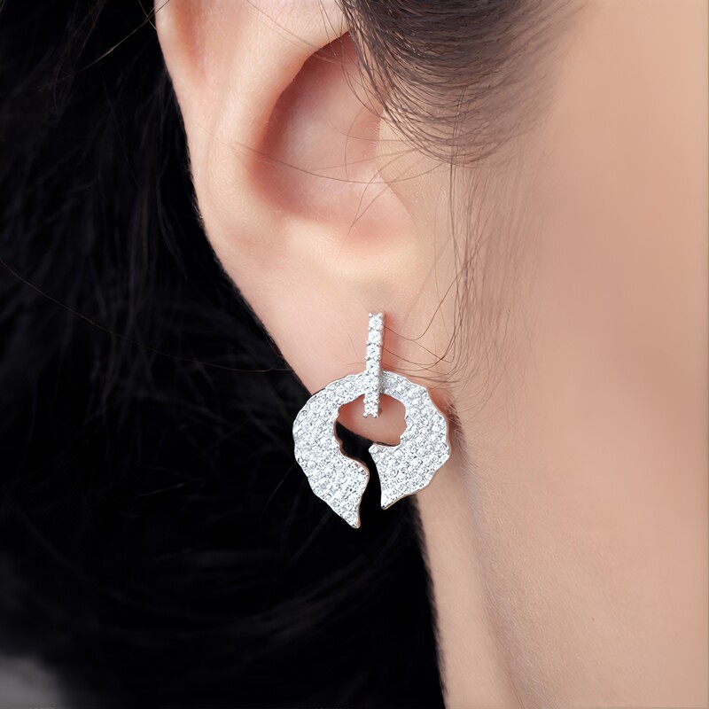 Zilveren oorbellen met zirkonen (MONOSONO COLLECTION)